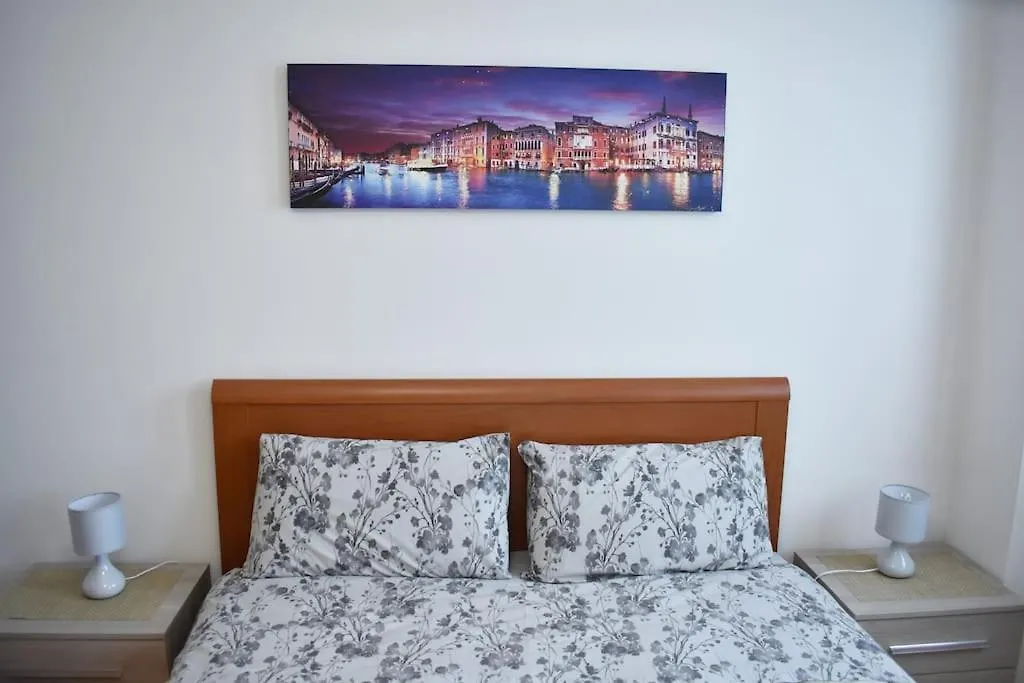 Elegant Apartment And Free Car Parking - Quite Area Favaro Veneto Italy